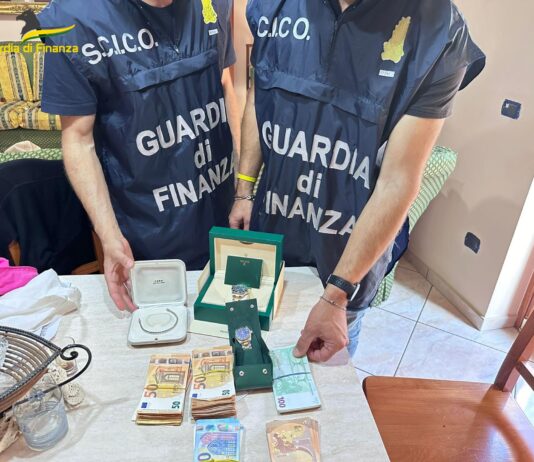 Nocera Inferiore, usura ed estorsione: operazione della Guardia di Finanza, 15 arresti. Nell'inchiesta anche l'intestazione fittizia di società