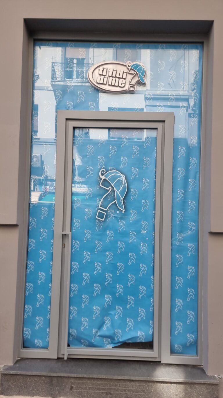 “Ti fidi di me”? Apre il nuovo locale di Patrizio Chianese e New Martina, due famosi tik toker “Ti fidi di me”? Apre il nuovo locale di Patrizio Chianese e New Martina, due famosi tik toker