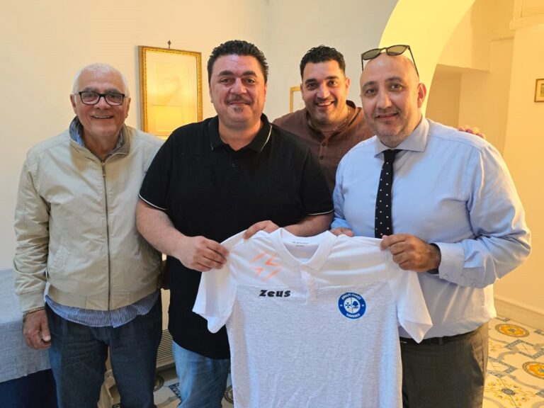 Fattore “R” per l’Amalfi Coast Sambuco. Gennaro Rizzo guiderà la prima squadra affiancato da Carlo Ruocco Fattore “R” per l’Amalfi Coast Sambuco. Gennaro Rizzo guiderà la prima squadra affiancato da Carlo Ruocco