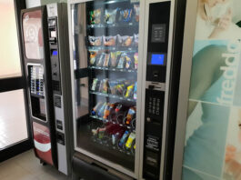 Frattamaggiore: tenta furto su distributore di bevande H24. Arrestato 37enne