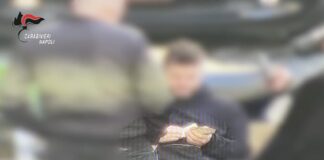 Napoli, truffe agli anziani: smantellata centrale operativa Napoli, truffe agli anziani: smantellata centrale operativa di finti avvocati e carabinieri. 3 persone arrestate da veri militari