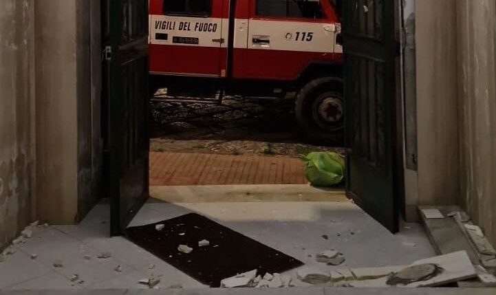 Campi Flegrei, vertice a Palazzo Chigi: confermata l’allerta gialla Campi Flegrei, vertice a Palazzo Chigi: confermata l’allerta gialla