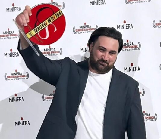 Biagio Manna vince la prima edizione del "Quartieri Spagnoli Film Festival": "L’artista deve essere uno specchio per il pubblico, per permettere loro di analizzarsi, o almeno di porsi domande"