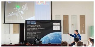 Vico Equense, entusiasmo alle stelle per l'astronauta Paolo Nespoli e la mostra di meteoriti