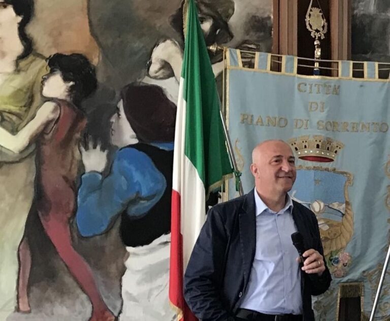 Piano di Sorrento, confermata la Bandiera Blu. Il Sindaco Salvatore Cappiello: “Riconoscimento che ci inorgoglisce”