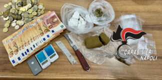 Afragola: ai domiciliari per stupefacenti viene trovato con la droga in casa, arrestato 42enne