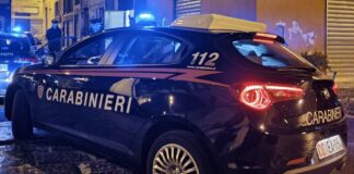 Napoli: padre e figlio feriti, 46enne denunciato per tentato omicidio
