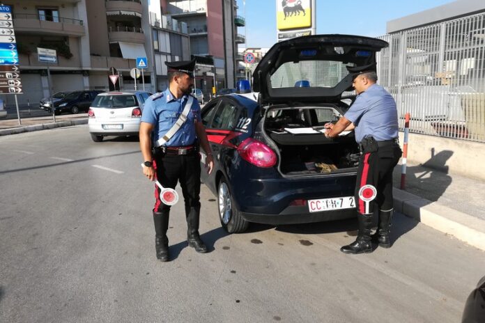 carabinieri posto blocco