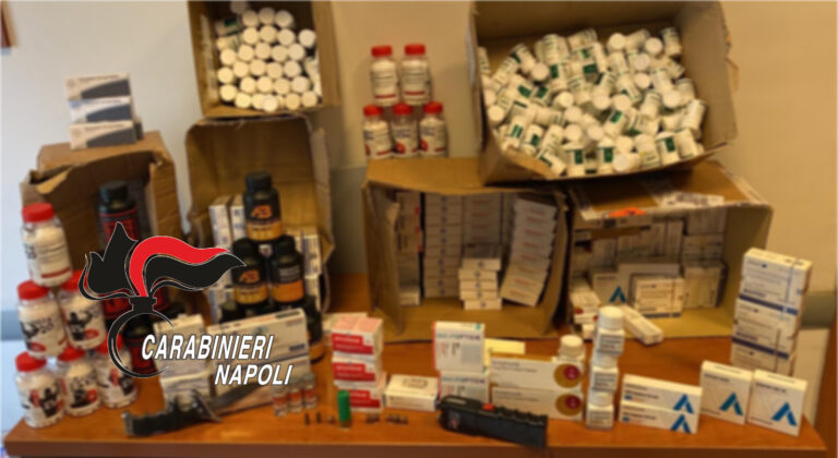 Napoli: farmaci dopanti, proiettili, fucile e contanti. Padre e figlio nei guai