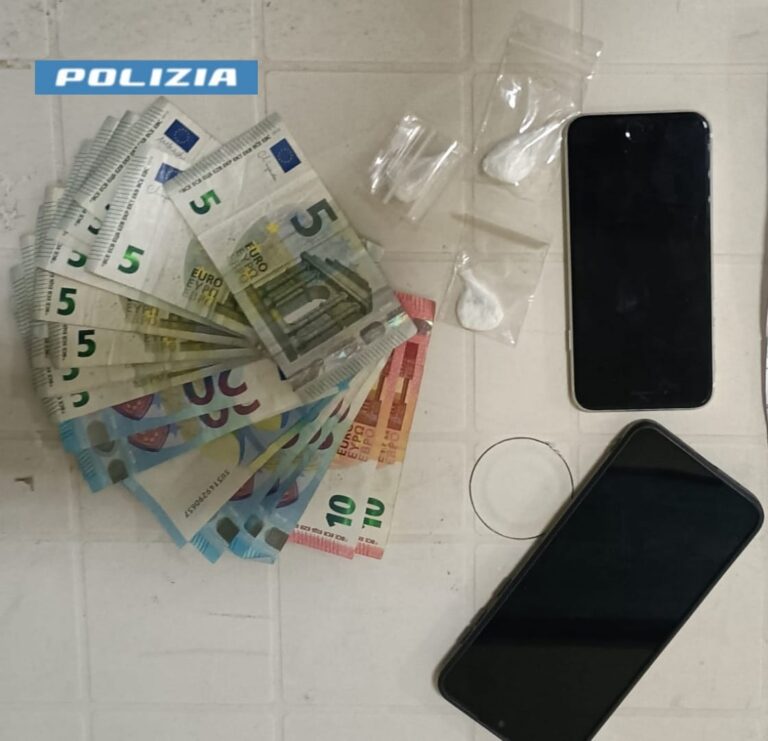 Napoli, Quartieri Spagnoli: scoperto con la droga. Arrestato 39enne