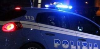 Napoli, Forcella: tenta di rubare all’interno di un’auto. Arrestato 30enne