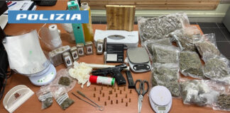 Napoli, Scampia: sgominato un laboratorio di droga. Arrestato 26enne