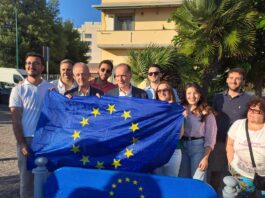 Torre del Greco, Inaugurata la “panchina europea” sul belvedere di via Calastro