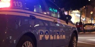 Napoli, scoperti con la droga. Arrestata una coppia