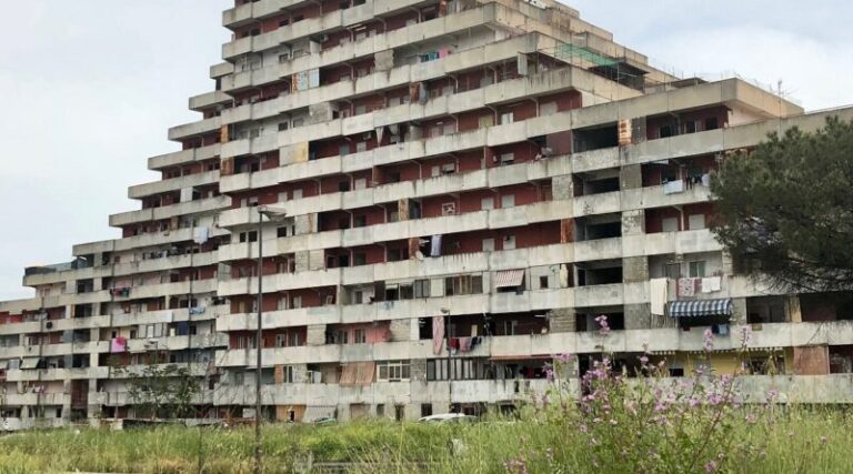 Napoli, Scampia: arrestati 3 pusher