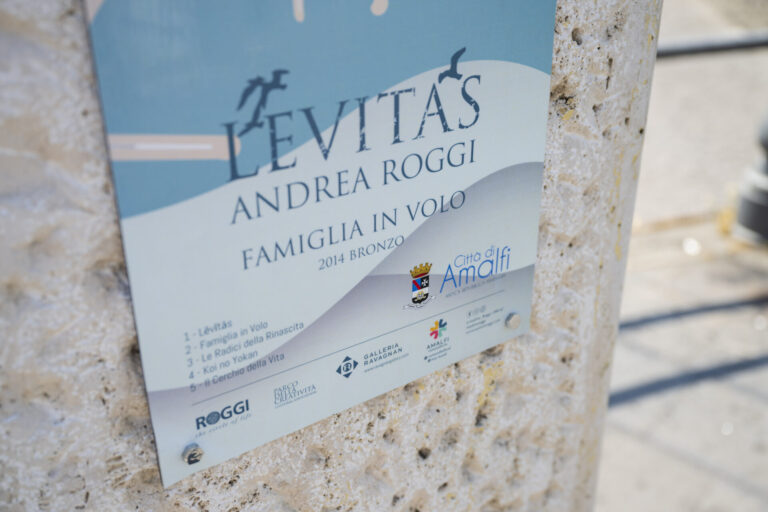 Lĕvĭtās: inaugurata ad Amalfi la mostra en plein air di Andrea Roggi Lĕvĭtās: inaugurata ad Amalfi la mostra en plein air di Andrea Roggi