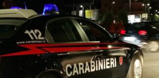 Giugliano: stalker 51enne spacca il vetro di casa del suo ex. Arrestata dai Carabinieri