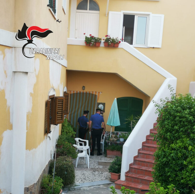 Ischia e Procida, nella lente dei controlli i B&B abusivi