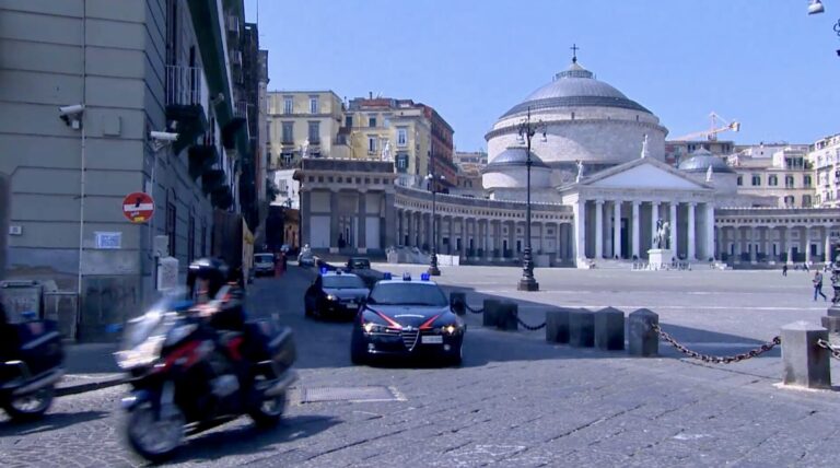 Napoli, cinque rapine in nove giorni. Arrestano 35enne Napoli, cinque rapine in nove giorni. Arrestano 35enne