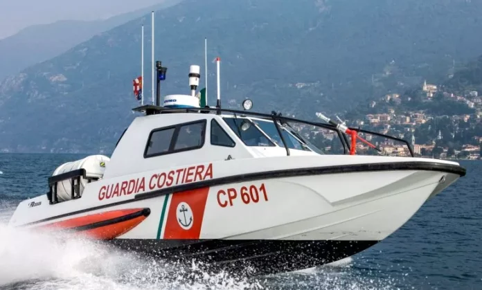 Vico Equense, 21enne rischia di annegare: salvata dalla Guardia Costiera di Castellammare