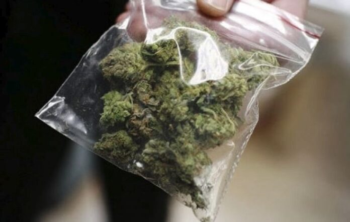 Casoria: compravendita di droga, arrestati venditore e cliente