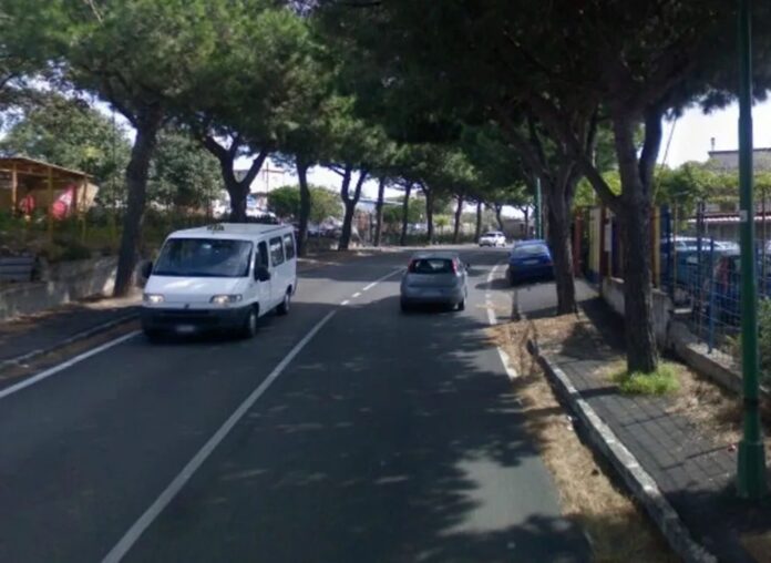 L'uomo, all'arrivo dei sanitari era ancor vivo ed è stato portato all'Ospedale del Mare di Napoli dove è deceduto per arresto cardiocircolatorio