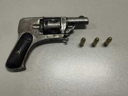 Pozzuoli, rinvenuto con mille euro e una revolver. Arrestato 32enne