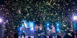 Il Ferragosto si infiamma ad Amalfi, tra ritmi irresistibili e show incandescenti per ballare in Piazza Duomo