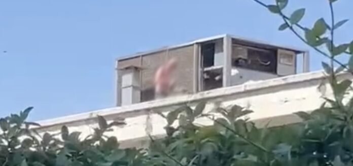 Castellammare, sui tetti delle Terme per rubare il rame: arrestato 59enne