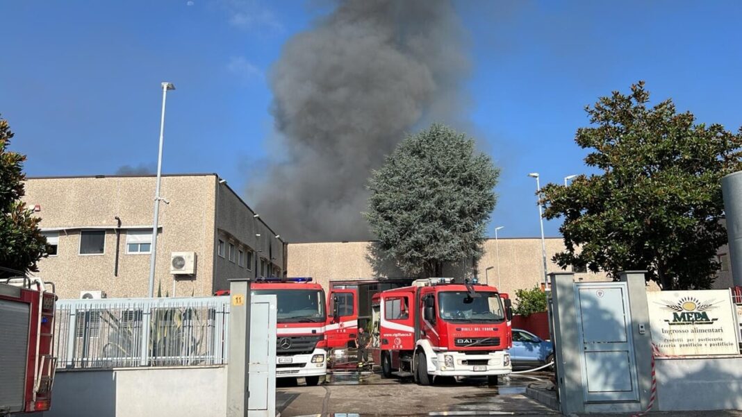 Incendio pianura pozzuoli
