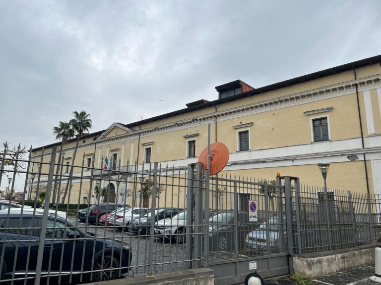 Torre del Greco, piano per assumere 130 nuovi dipendenti al Comune