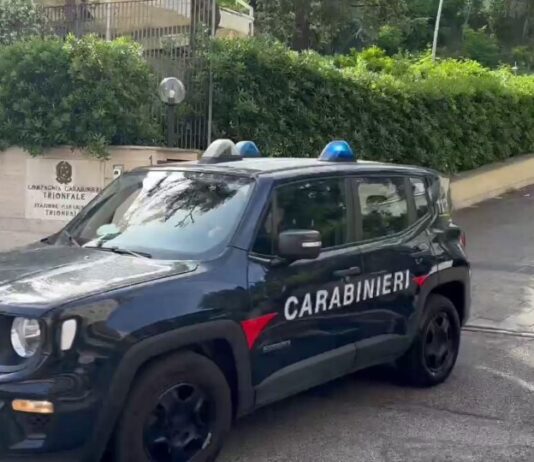 Portici, picchia l'ex moglie davanti al figlio. Carabinieri effettuano arresto in differita