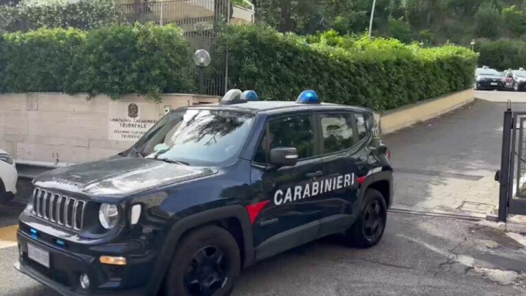 Portici, picchia l’ex moglie davanti al figlio. Carabinieri effettuano arresto in differita
