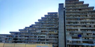 Crollo a Scampia, al via oggi giovedì 1 agosto lo sportello per l’accesso al contributo sociale del Comune