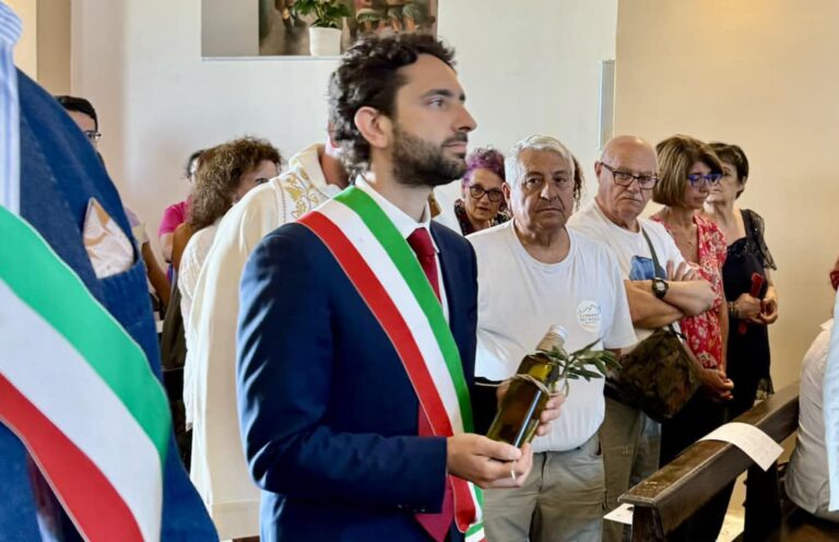 L’olio di Pimonte portato in dono al santuario di San Michele Arcangelo, sul Monte Faito