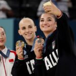 Manila Esposito, dalle falde del Vesuvio a Parigi con due medaglie a 17 anni Manila Esposito, dalle falde del Vesuvio a Parigi con due medaglie a 17 anni