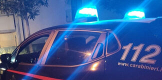 Giugliano, in auto una sirena come quella delle forze dell'ordine. Due persone denunciate