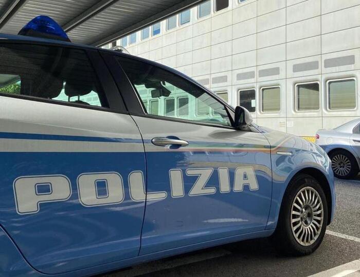 Piscinola, tentano il cavallo di ritorno dopo la rapina. Individuati e arrestati Piscinola, tentano il cavallo di ritorno dopo la rapina. Individuati e arrestati