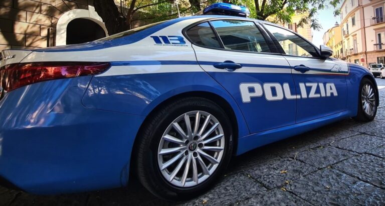 Sorrento, abusa di una turista. Arrestato 23enne