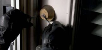 Pozzuoli: scatta l’alert intrusione, scopre ladro mentre è in vacanza. Arrestato 20enne tedesco