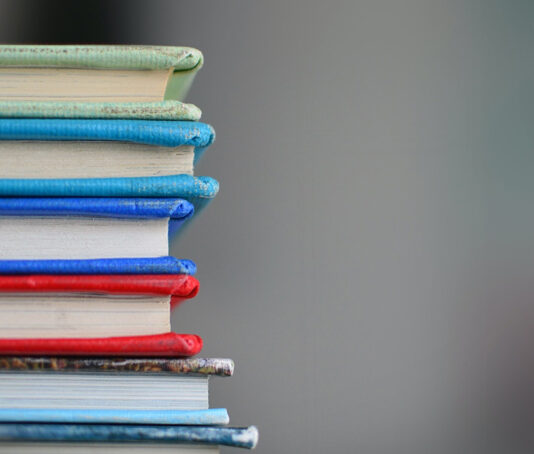 Torre del Greco, approvati gli importi delle cedole librarie per i testi scolastici