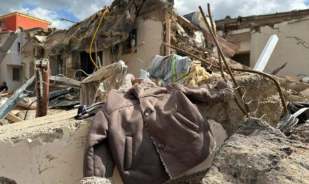Saviano, avviate le operazioni per rimuovere le macerie del crollo che ha causato la morte di quattro persone