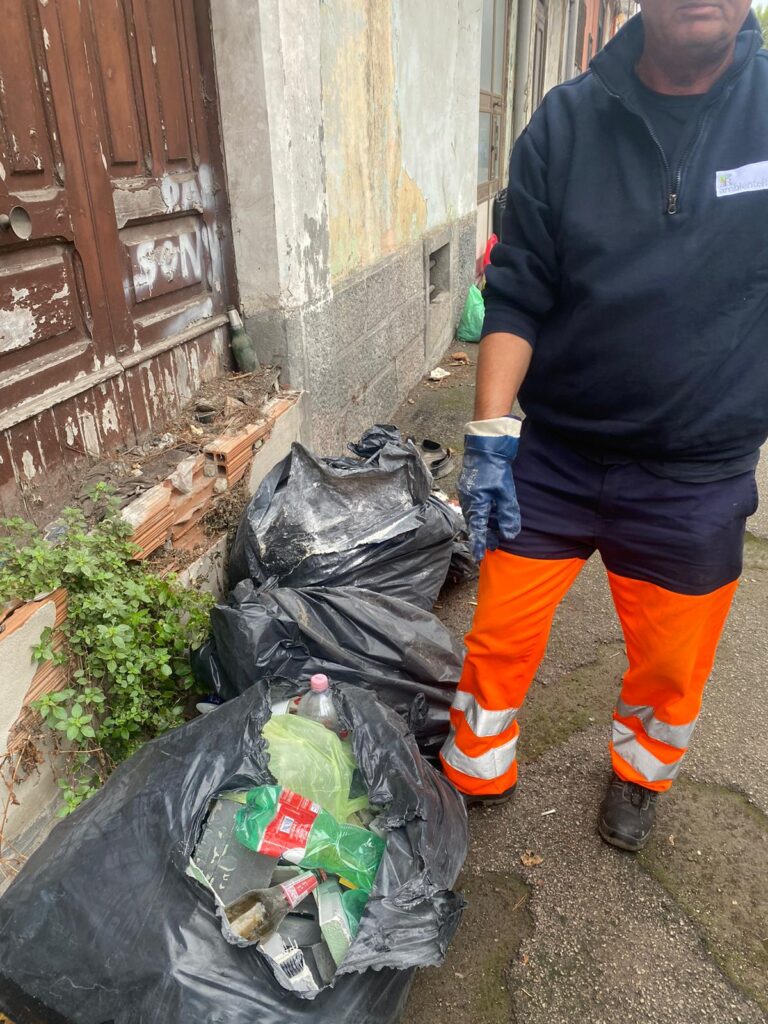 Boscoreale, sacchetto selvaggio: pugno duro dell’amministrazione
