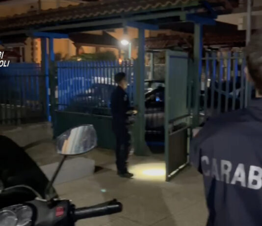 Giugliano in Campania: clan Mallardo, eseguite 4 misure cautelari