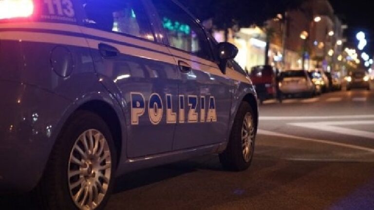 Napoli, sorpreso a rubare un cellulare. Arrestato un 38enne algerino