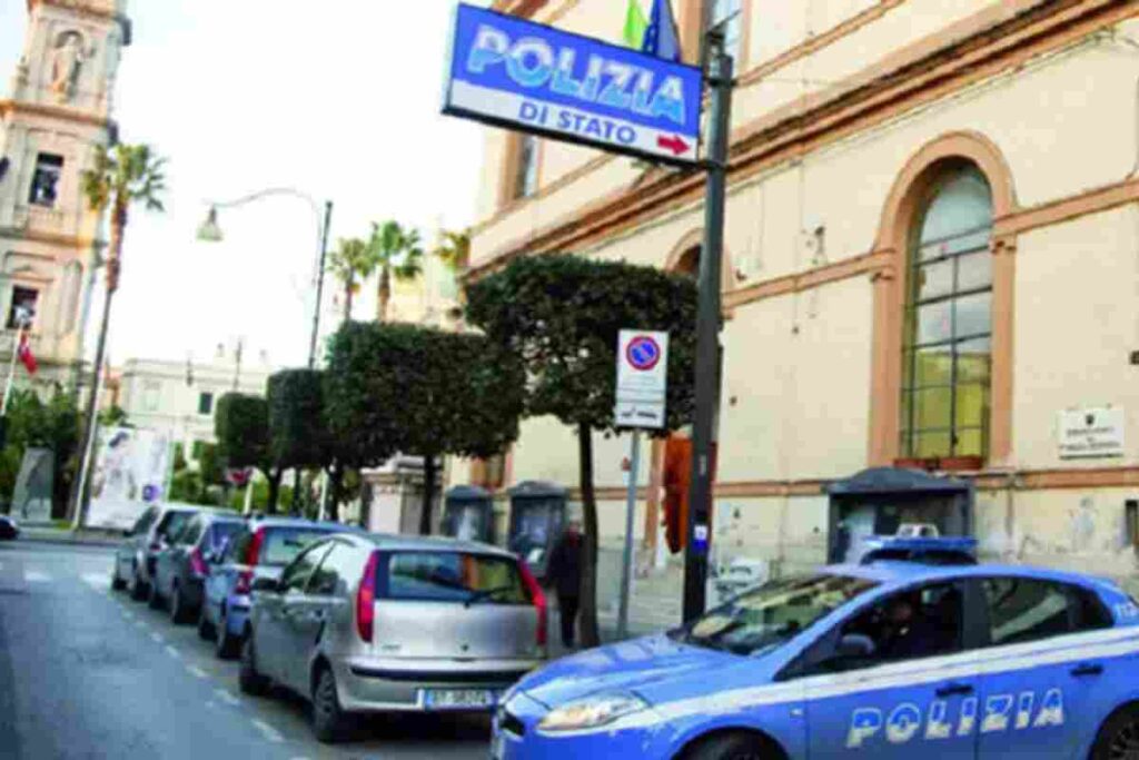 Il presunto aggressore è stato trasferito al commissariato, dove rimane in attesa delle decisioni del pubblico ministero