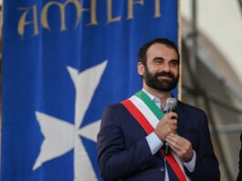 La proposta del Sindaco di Amalfi: “Più poteri ai Comuni per disciplinare extra alberghiero e locazioni brevi”