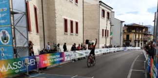 Ciclismo: alla Granfondo Campania con partenza e arrivo a Montella vince il pugliese Loiscio