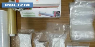 Ponticelli, sorpresi con la droga. Arrestati due uomini