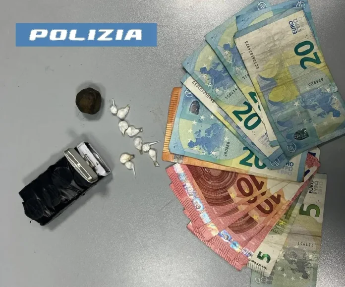 Napoli, Porta Capuana: sorpreso a spacciare, arrestato un 36enne